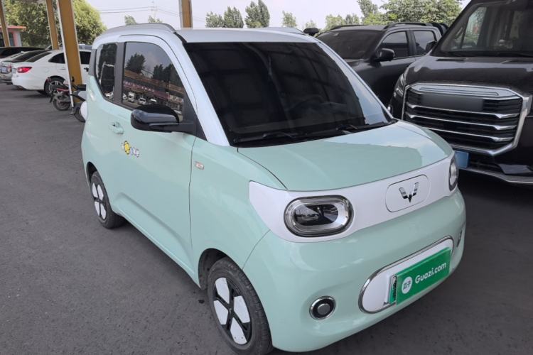 Used Wuling Hongguang MINIEV 2024 3rd Generation 215km Advanced Version Front Right 45 Deg