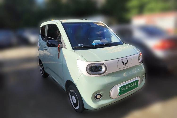 Used Wuling Hongguang MINIEV 2024 3rd Generation 215km Youth Edition Front Right 45 Deg
