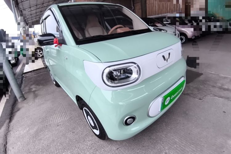 Used Wuling Hongguang MINIEV 2024 3rd Generation 215km Youth Edition Front Right 45 Deg