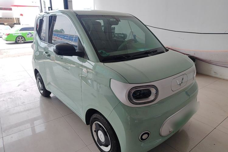 Used Wuling Hongguang MINIEV 2024 3rd Generation 215km Youth Edition Front Right 45 Deg