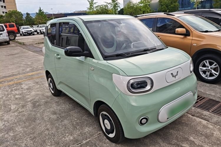 Used Wuling Hongguang MINIEV 2024 3rd Generation 215km Youth Edition Front Right 45 Deg