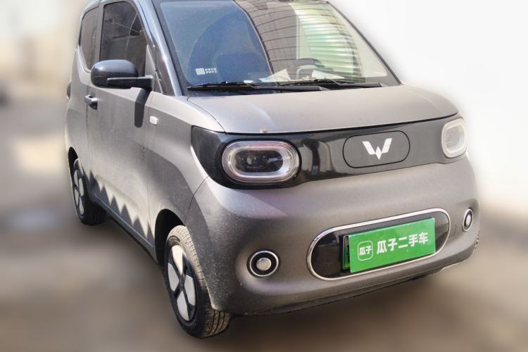 Used Wuling Hongguang MINIEV 2024 3rd Generation 215km Advanced Version Front Right 45 Deg