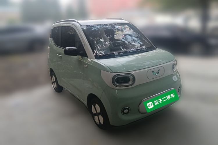 Used Wuling Hongguang MINIEV 2024 3rd Generation 215km Advanced Version Front Right 45 Deg