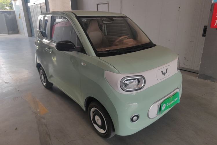 Used Wuling Hongguang MINIEV 2024 3rd Generation 215km Youth Edition Front Right 45 Deg