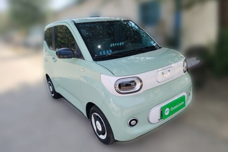 Used Wuling Hongguang MINIEV 2024 3rd Generation 215km Youth Edition Front Right 45 Deg