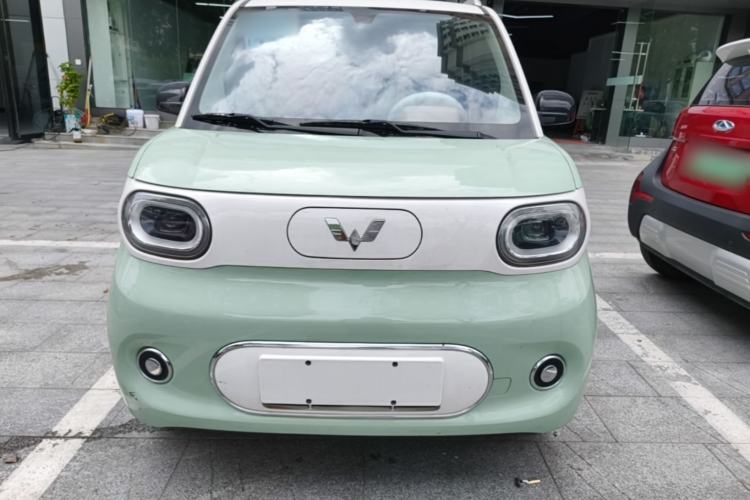 Used Wuling Hongguang MINIEV 2024 3rd Generation 215km Advanced Version Front