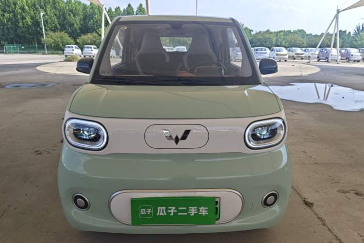 Used Wuling Hongguang MINIEV 2024 3rd Generation 215km Youth Edition Front