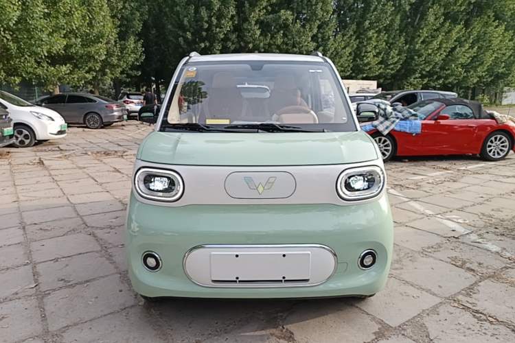 Used Wuling Hongguang MINIEV 2024 3rd Generation 215km Advanced Version Front