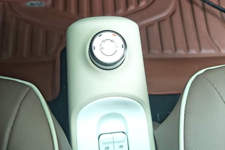 Used Wuling Hongguang MINIEV 2024 3rd Generation 215km Youth Edition Gear Lever