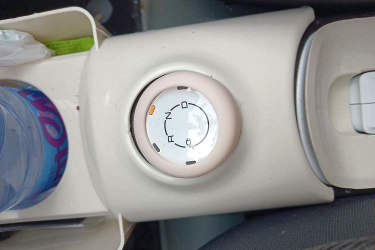 Used Wuling Hongguang MINIEV 2024 3rd Generation 215km Youth Edition Gear Lever