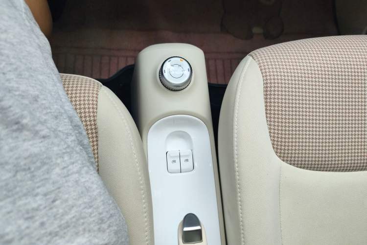 Used Wuling Hongguang MINIEV 2024 3rd Generation 215km Youth Edition Gear Lever