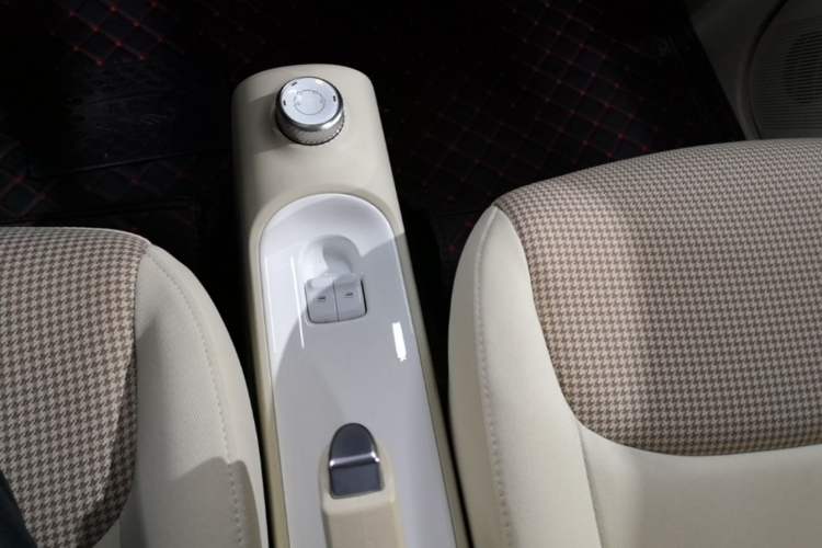 Used Wuling Hongguang MINIEV 2024 3rd Generation 215km Youth Edition Gear Lever