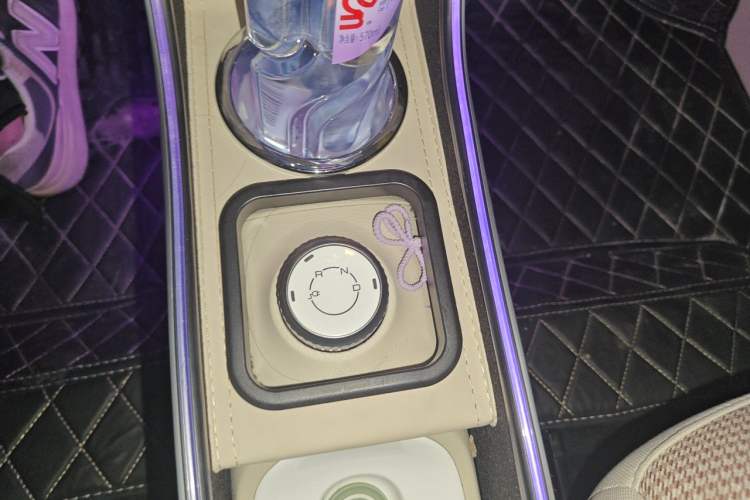 Used Wuling Hongguang MINIEV 2024 3rd Generation 215km Youth Edition Gear Lever