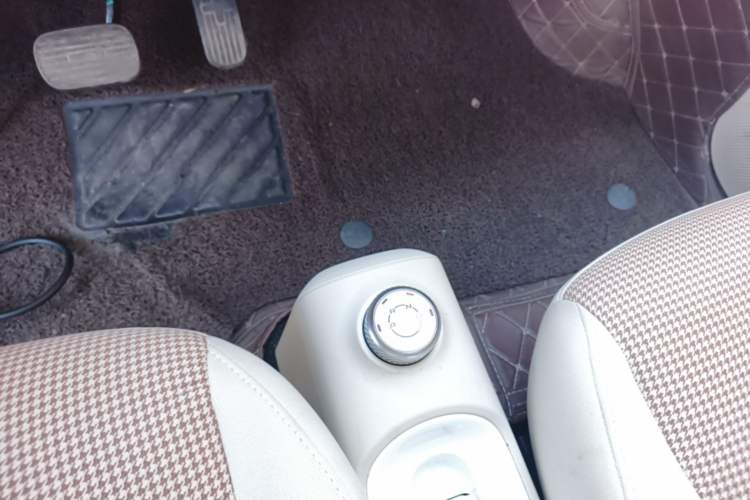 Used Wuling Hongguang MINIEV 2024 3rd Generation 215km Youth Edition Gear Lever