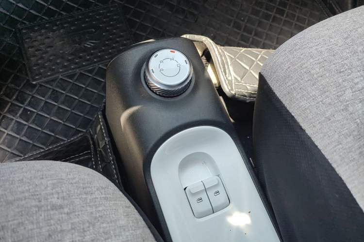 Used Wuling Hongguang MINIEV 2024 3rd Generation 215km Youth Edition Gear Lever