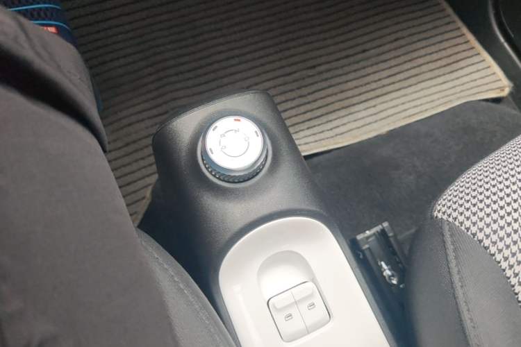 Used Wuling Hongguang MINIEV 2024 3rd Generation 215km Advanced Version Gear Lever