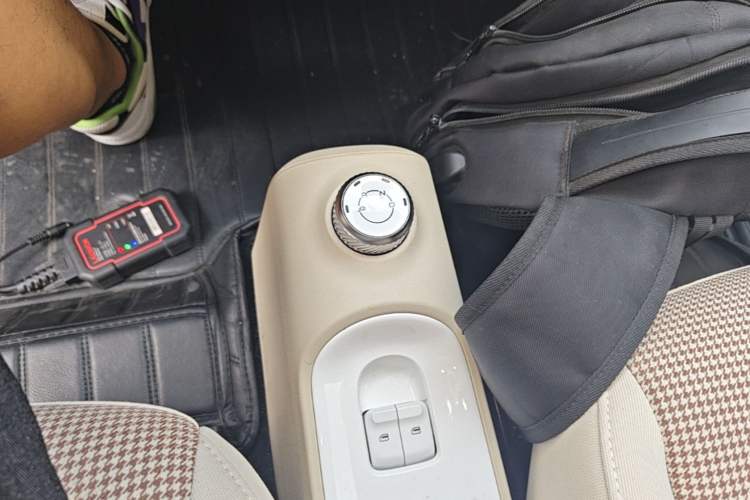 Used Wuling Hongguang MINIEV 2024 3rd Generation 215km Advanced Version Gear Lever