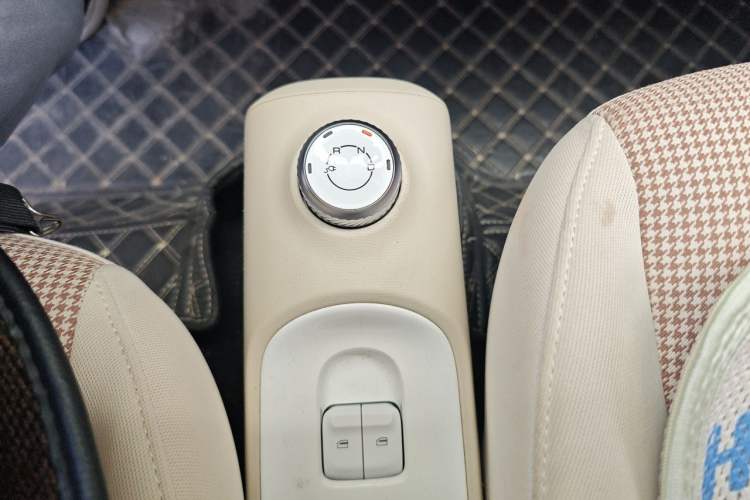 Used Wuling Hongguang MINIEV 2024 3rd Generation 215km Advanced Version Gear Lever