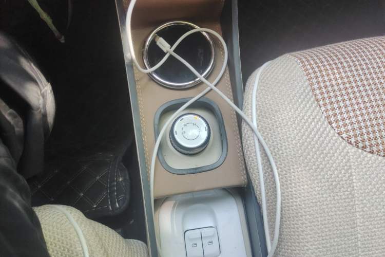 Used Wuling Hongguang MINIEV 2024 3rd Generation 215km Youth Edition Gear Lever