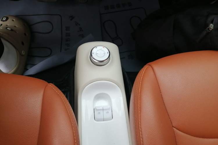 Used Wuling Hongguang MINIEV 2024 3rd Generation 215km Youth Edition Gear Lever