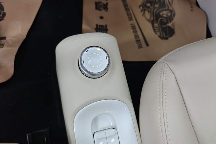 Used Wuling Hongguang MINIEV 2024 3rd Generation 215km Advanced Version Gear Lever