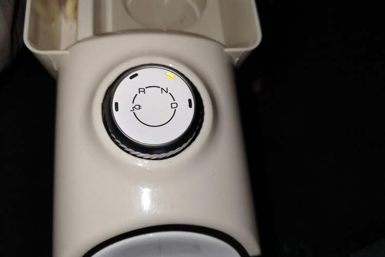 Used Wuling Hongguang MINIEV 2024 3rd Generation 215km Advanced Version Gear Lever