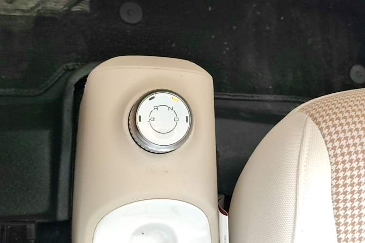 Used Wuling Hongguang MINIEV 2024 3rd Generation 170 km Gear Lever