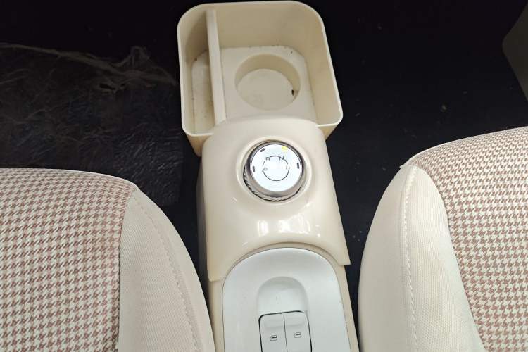 Used Wuling Hongguang MINIEV 2024 3rd Generation 215km Advanced Version Gear Lever
