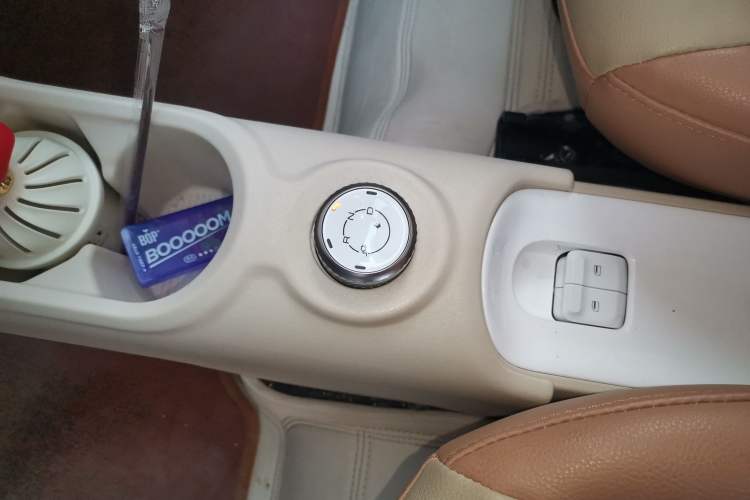 Used Wuling Hongguang MINIEV 2024 3rd Generation 215km Youth Edition Gear Lever