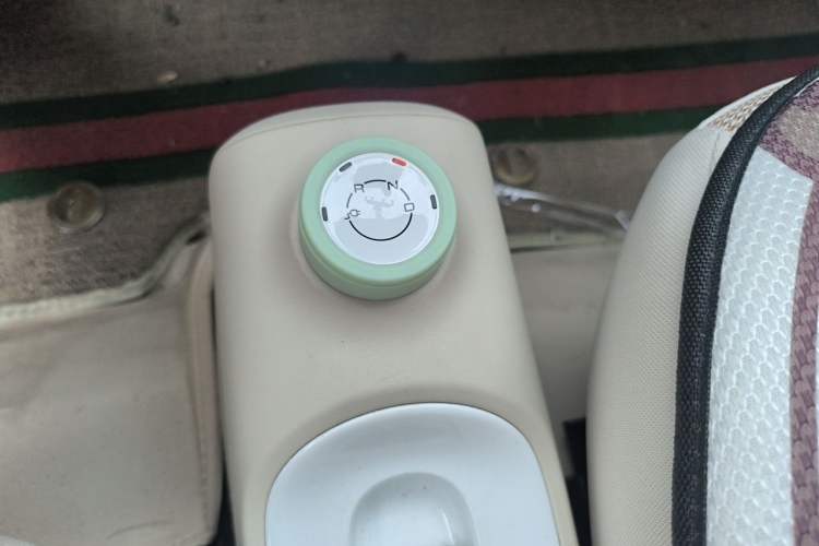 Used Wuling Hongguang MINIEV 2024 3rd Generation 215km Youth Edition Gear Lever