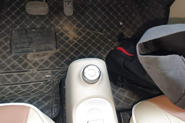 Used Wuling Hongguang MINIEV 2024 3rd Generation 215km Advanced Version Gear Lever