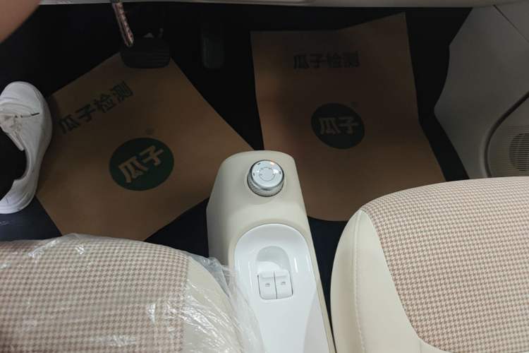 Used Wuling Hongguang MINIEV 2024 3rd Generation 215km Youth Edition Gear Lever