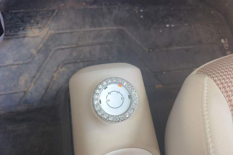 Used Wuling Hongguang MINIEV 2024 3rd Generation 215km Youth Edition Gear Lever