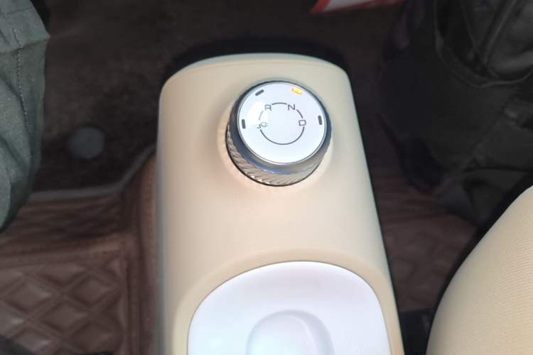 Used Wuling Hongguang MINIEV 2024 3rd Generation 215km Youth Edition Gear Lever