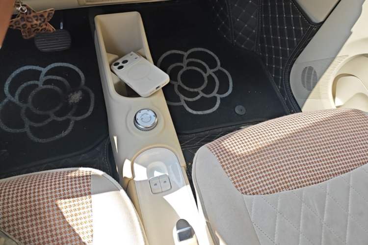 Used Wuling Hongguang MINIEV 2024 3rd Generation 215km Youth Edition Gear Lever