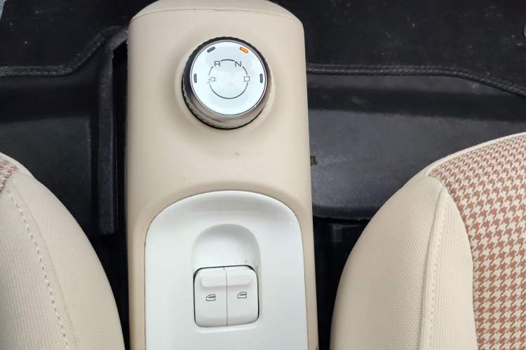 Used Wuling Hongguang MINIEV 2024 3rd Generation 170 km Gear Lever