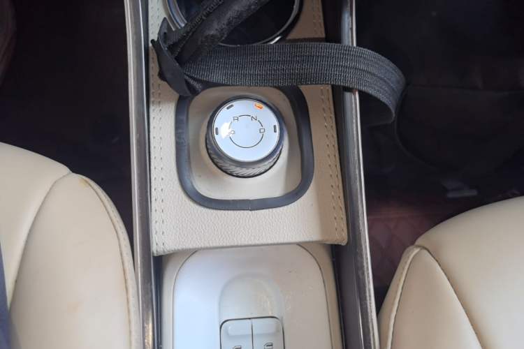Used Wuling Hongguang MINIEV 2024 3rd Generation 215km Advanced Version Gear Lever