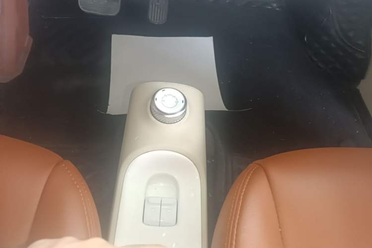 Used Wuling Hongguang MINIEV 2024 3rd Generation 215km Youth Edition Gear Lever