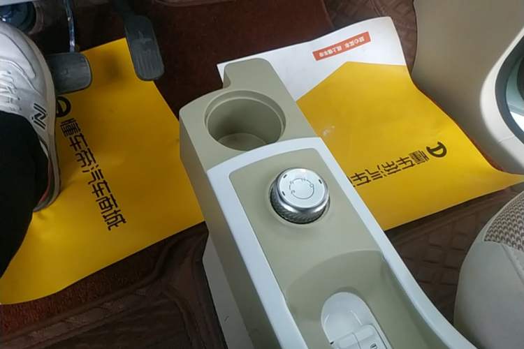 Used Wuling Hongguang MINIEV 2024 3rd Generation 215km Youth Edition Gear Lever