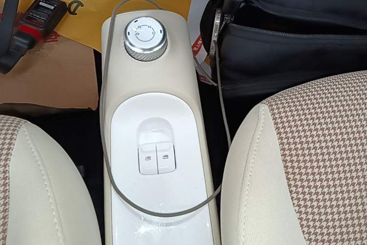 Used Wuling Hongguang MINIEV 2024 3rd Generation 215km Youth Edition Gear Lever