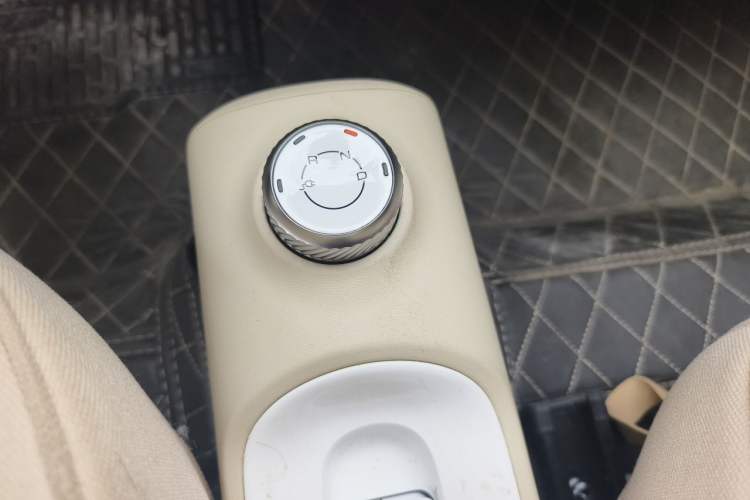 Used Wuling Hongguang MINIEV 2024 3rd Generation 215km Advanced Version Gear Lever
