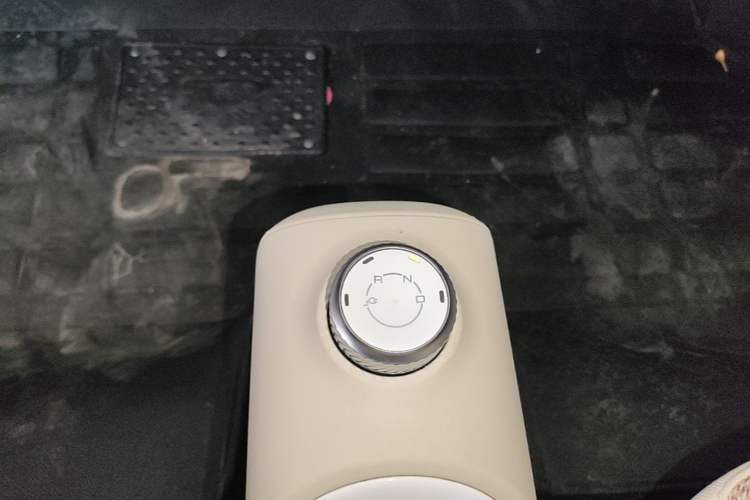 Used Wuling Hongguang MINIEV 2024 3rd Generation 215km Youth Edition Gear Lever