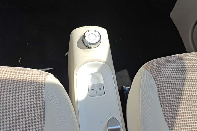 Used Wuling Hongguang MINIEV 2024 3rd Generation 215km Youth Edition Gear Lever