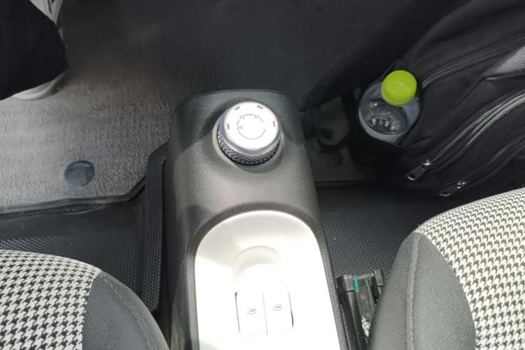 Used Wuling Hongguang MINIEV 2024 3rd Generation 215km Youth Edition Gear Lever
