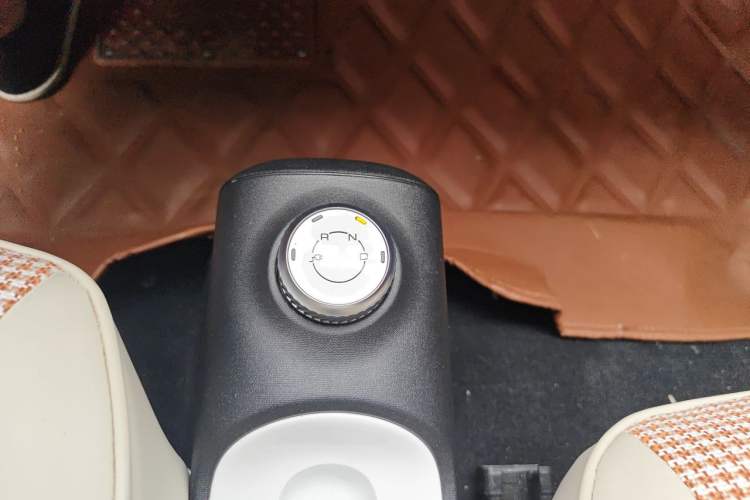 Used Wuling Hongguang MINIEV 2024 3rd Generation 170 km Gear Lever