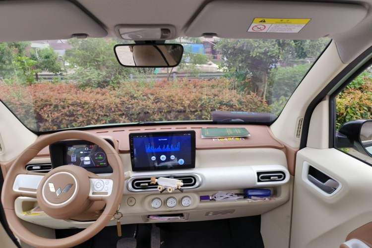 Used Wuling Hongguang MINIEV 2024 3rd Generation 215km Youth Edition Headliner