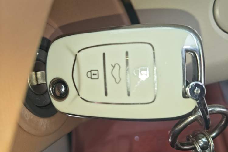 Used Wuling Hongguang MINIEV 2024 3rd Generation 215km Youth Edition Interior 1