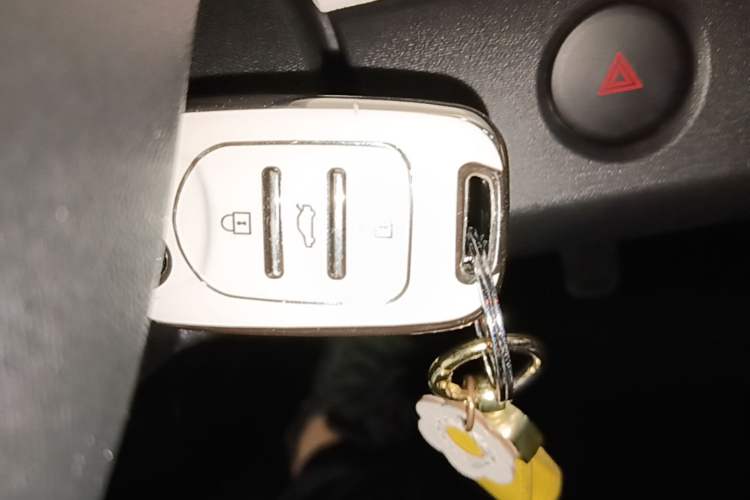Used Wuling Hongguang MINIEV 2024 3rd Generation 215km Youth Edition Interior 1