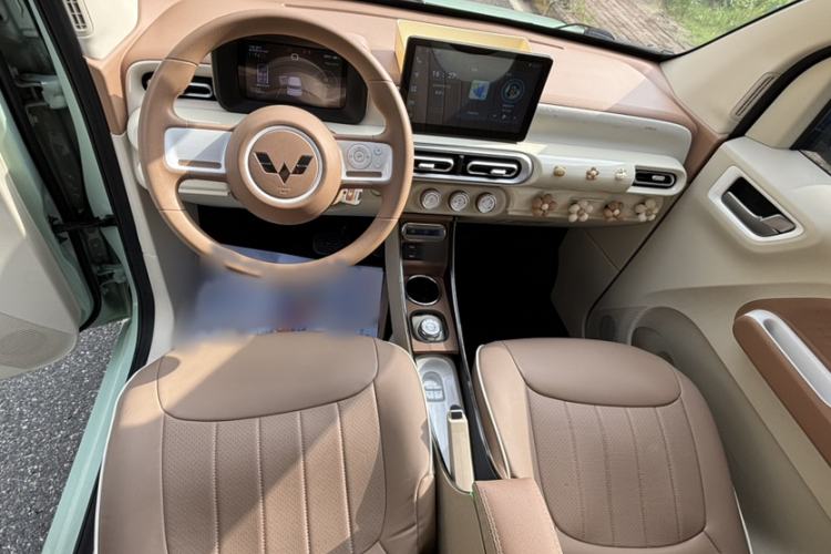 Used Wuling Hongguang MINIEV 2024 3rd Generation 215km Youth Edition Interior 2