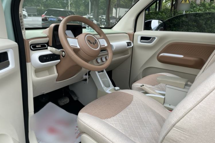 Used Wuling Hongguang MINIEV 2024 3rd Generation 215km Youth Edition Interior 3